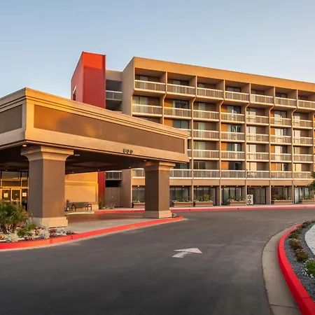 Holiday Inn Oxnard North By Ihg